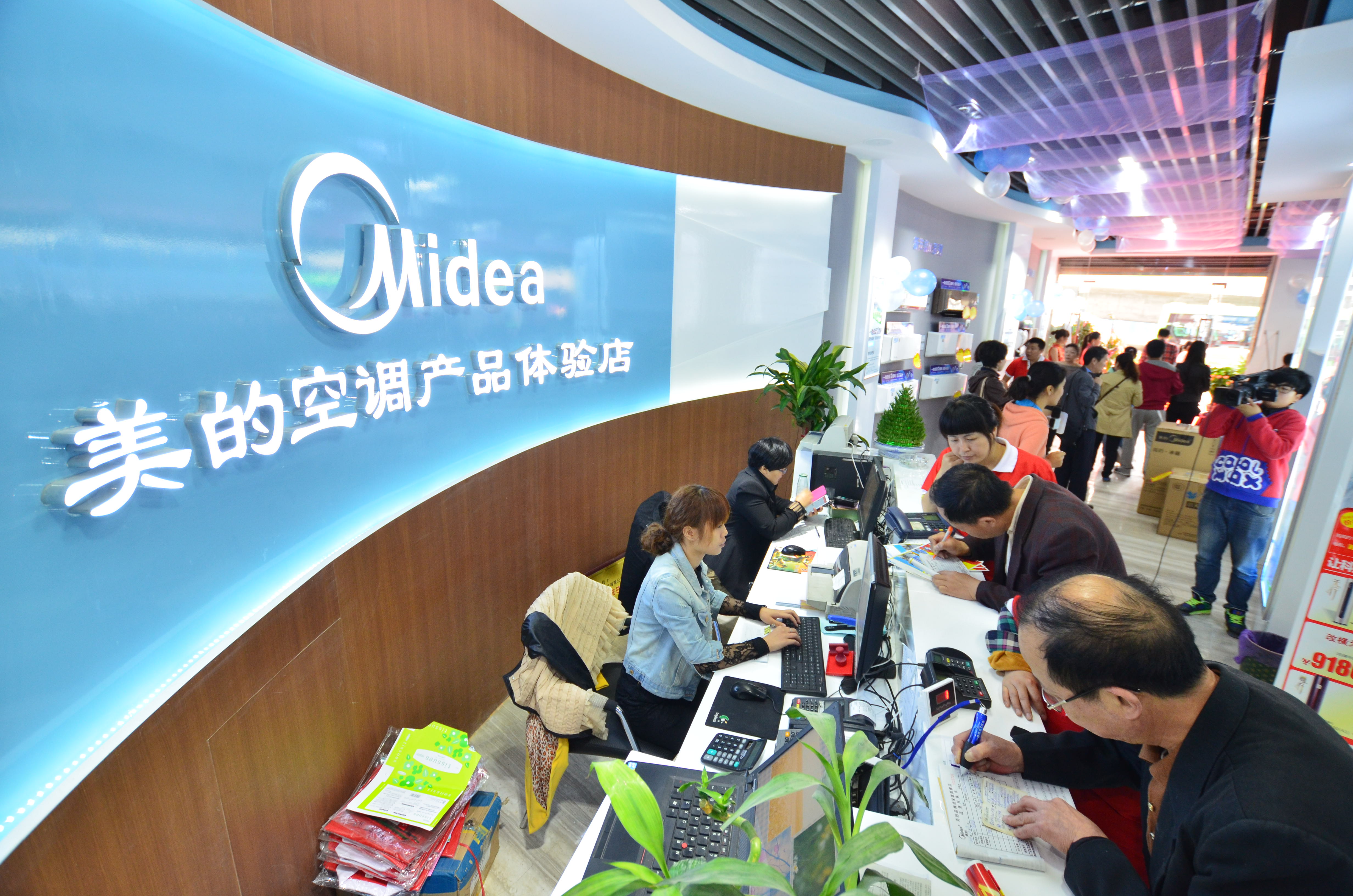 ���Ŀ��{(di��o)���۽����M��ʹ�Ãrֵ���Գ־�Ʒ��(zh��n)�Բ��ӓu